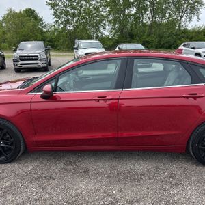 FORD FUSION SE - 4