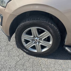 2020 FORD EXPEDITION XLT — миниатюра 17
