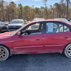 HYUNDAI ELANTRA GLS - 4