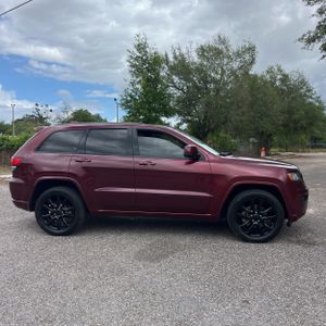 Jeep Grand Cherokee Altitude - 10