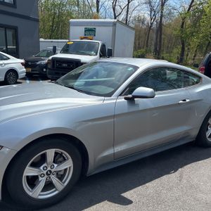 FORD MUSTANG ECOBOOST - 2