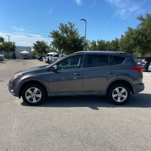 2014 Toyota RAV4 XLE — фото 3