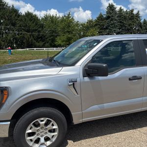 2023 FORD F-150 XLT 照片 2