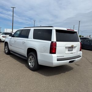 CHEVROLET SUBURBAN LT - 5