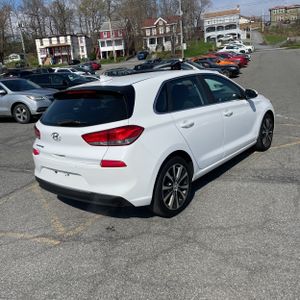 HYUNDAI ELANTRA GT BASE - 8