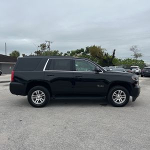 Chevrolet Tahoe LS - 10