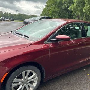 2016 Chrysler 200 LIMITED — фото 2
