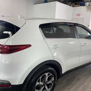 KIA SPORTAGE LX - 9