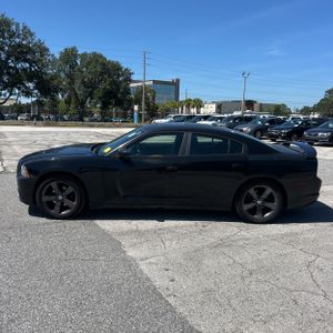 2014 Dodge CHARGER SXT photo 3