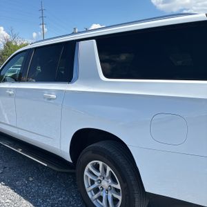 CHEVROLET SUBURBAN LS - 6