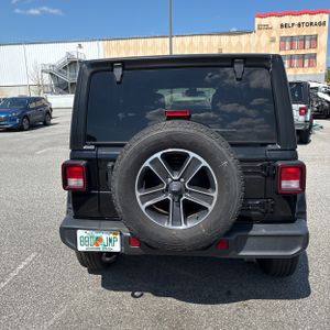 JEEP WRANGLER 4-DOOR SAHARA - 7