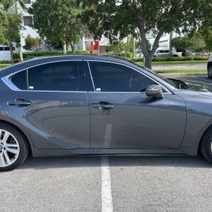 صورة مصغرة 11 لـ 2025 Lexus IS 300 BASE