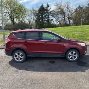 FORD ESCAPE SE - 10