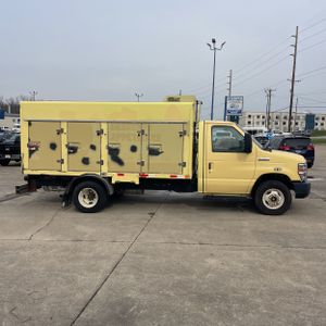 FORD COMMERCIAL VANS - 10