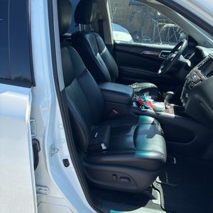 2016 Nissan PATHFINDER SL — миниатюра 33