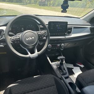 صورة مصغرة 35 لـ 2022 KIA RIO S