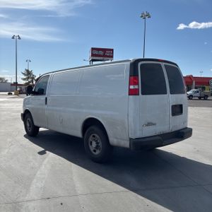 CHEVROLET EXPRESS 2500 - 5