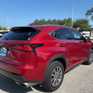 صورة 8 لـ 2021 Lexus NX 300 BASE