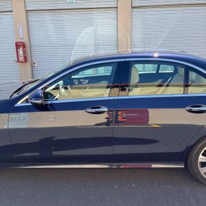 MERCEDES-BENZ E-CLASS - 4