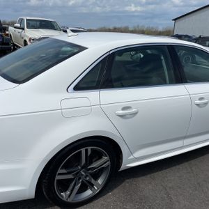 AUDI A4 2.0T PREMIUM - 9