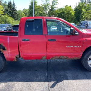 2004 Dodge RAM 1500 SLT — миниатюра 11
