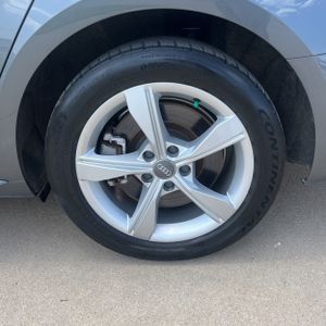 صورة مصغرة 18 لـ 2019 AUDI A4 PREMIUM
