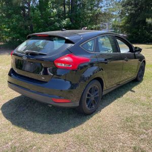 FORD FOCUS SE - 8