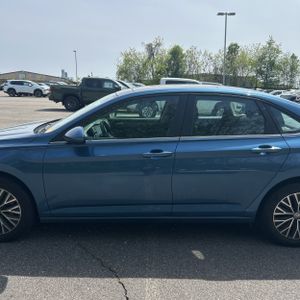 VOLKSWAGEN JETTA SE - 3