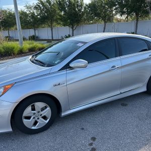 HYUNDAI SONATA HYBRID BASE - 2