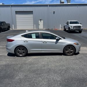 HYUNDAI ELANTRA SEL - 10