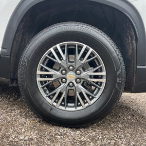 2025 Chevrolet TRAVERSE LT — миниатюра 18