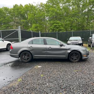 FORD FUSION SE - 10