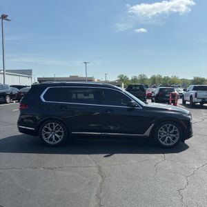 BMW X7 XDRIVE40I - 10