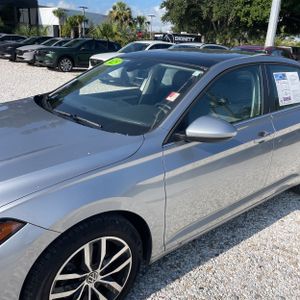 صورة 2 لـ 2025 Volkswagen JETTA SE