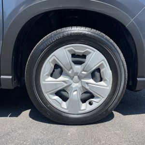 صورة مصغرة 20 لـ 2023 Subaru FORESTER BASE