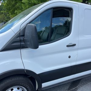 FORD TRANSIT 150 - 2