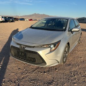 2021 Toyota COROLLA LE photo 1