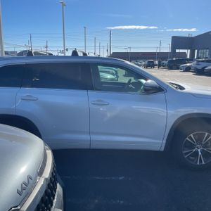 TOYOTA HIGHLANDER - 10