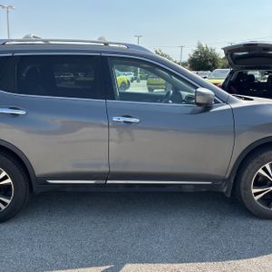 صورة 11 لـ 2017 Nissan ROGUE SL