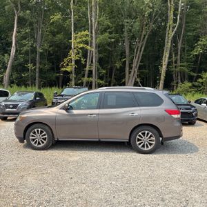 2014 Nissan PATHFINDER SV — фото 3