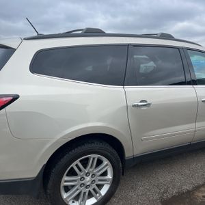 CHEVROLET TRAVERSE LT - 9