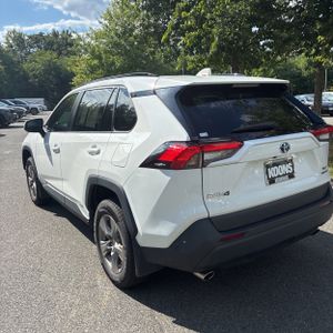 2024 Toyota RAV4 HYBRID XLE — фото 5