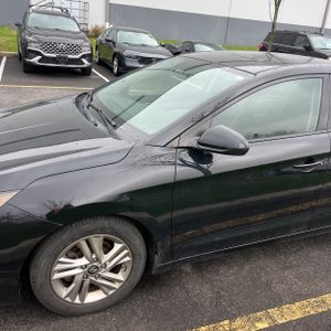 HYUNDAI ELANTRA VALUE EDITION - 2