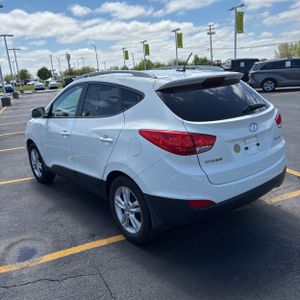 HYUNDAI TUCSON - 5