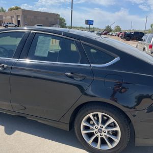 FORD FUSION SE - 6