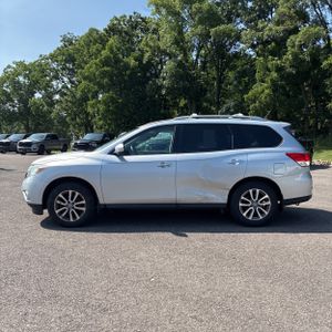 2014 Nissan PATHFINDER SV 照片 3