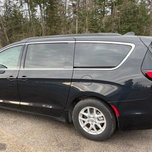 CHRYSLER PACIFICA TOURING L - 6