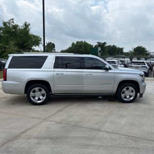 CHEVROLET SUBURBAN LTZ - 10