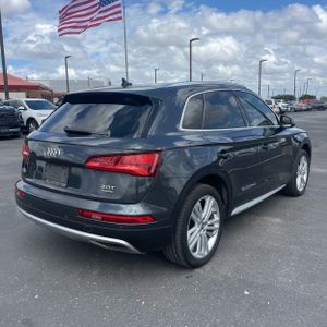 AUDI Q5 2.0T PREMIUM - 8