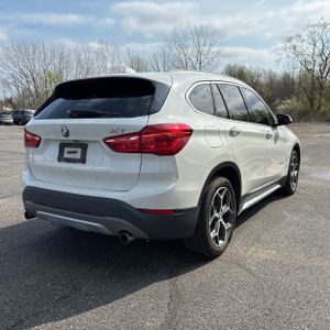 BMW X1 XDRIVE28I - 8